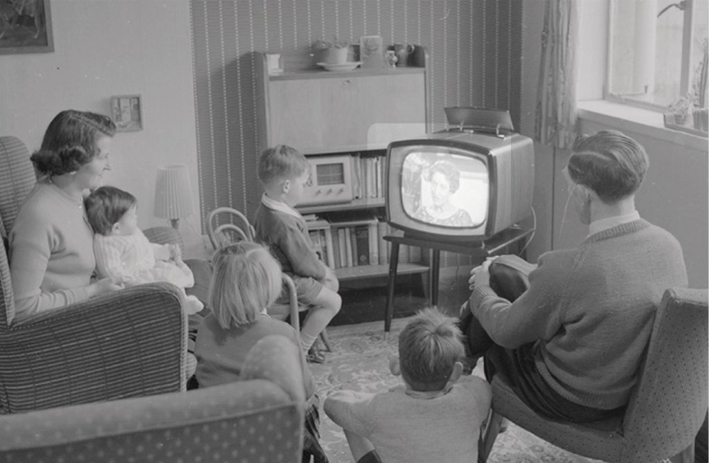 postwar-1950s-Family-blank-lo-res